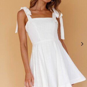 Jeanie Bow Shoulder Mini Dress Off White, NWT, M